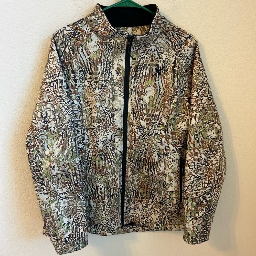 Xotic Outdoors HD Camo Women's Sz L light to medium-weight hunting Jacket